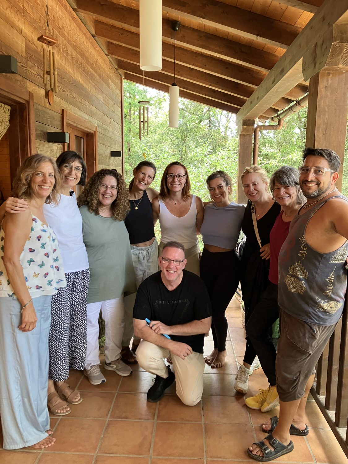 terapia corporal para aliviar dolores y tensiones corporales y emocionales